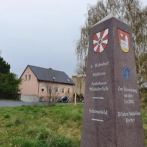 Gemütliches Souterrain, Schönefels-free Parking Waßmannsdorf Selchow (Dahme-Spreewald)